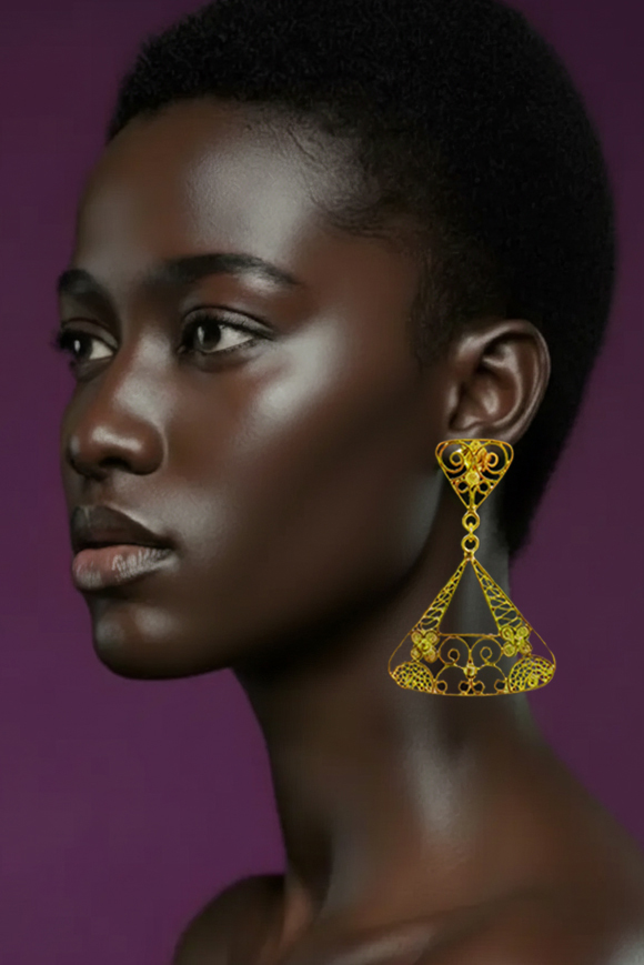 TRIANGLE EARRINGS
