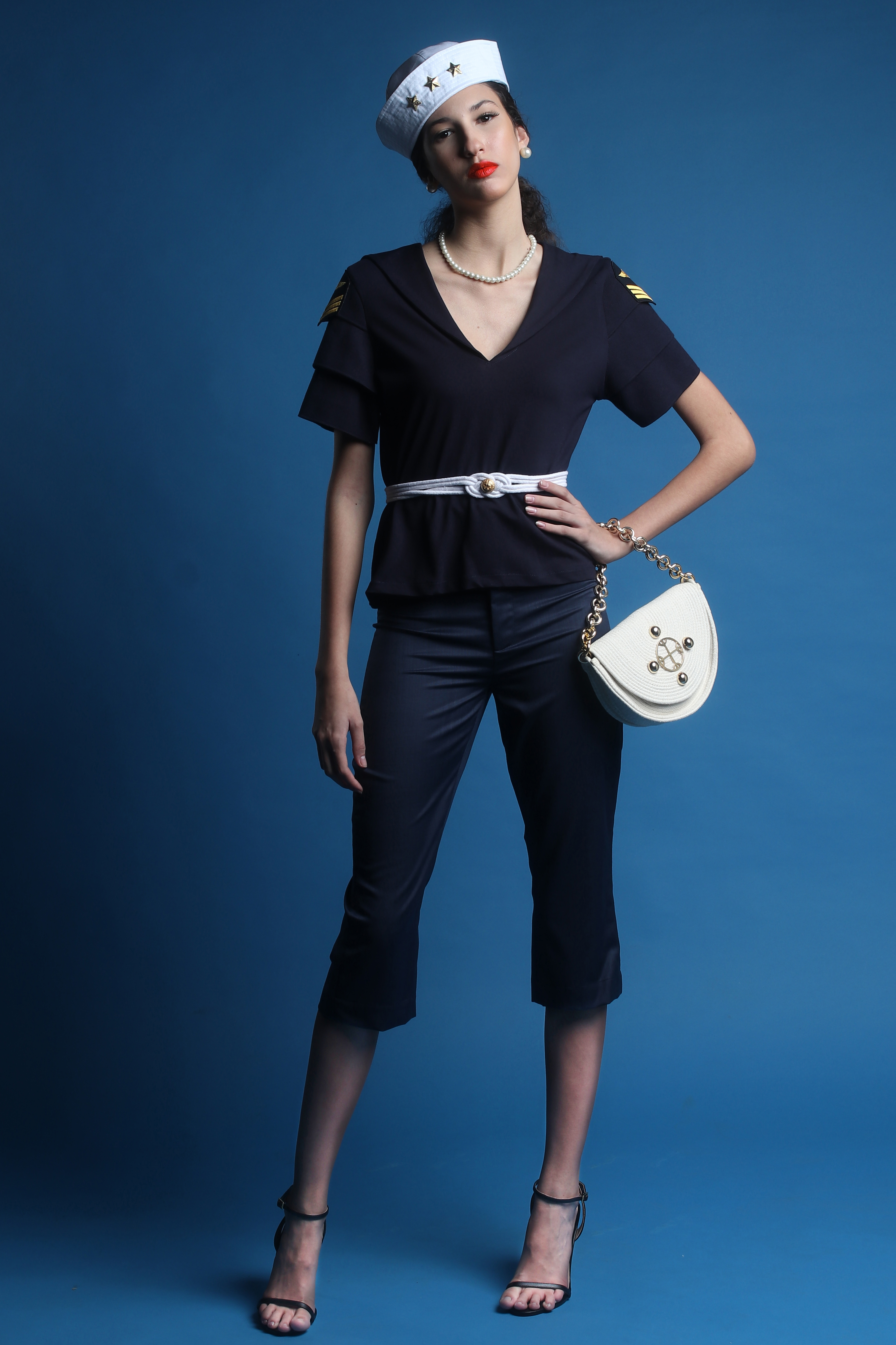 Blouse & Capri Trousers